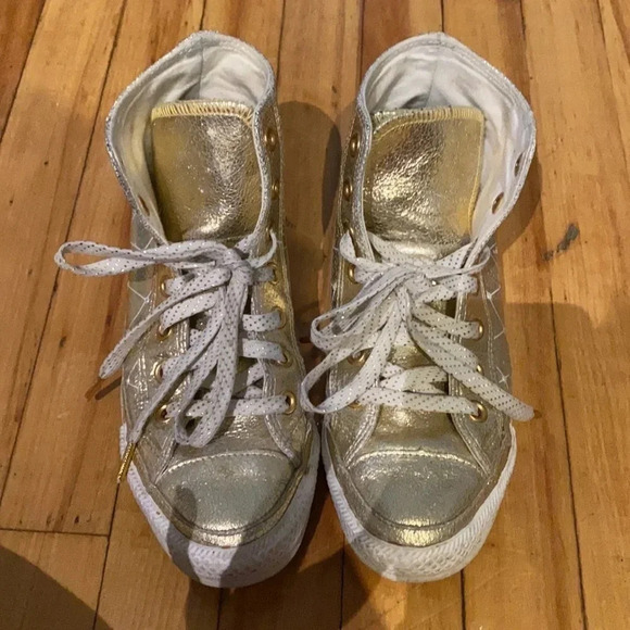 Gold converse with  diamonds - Picture 5 of 11